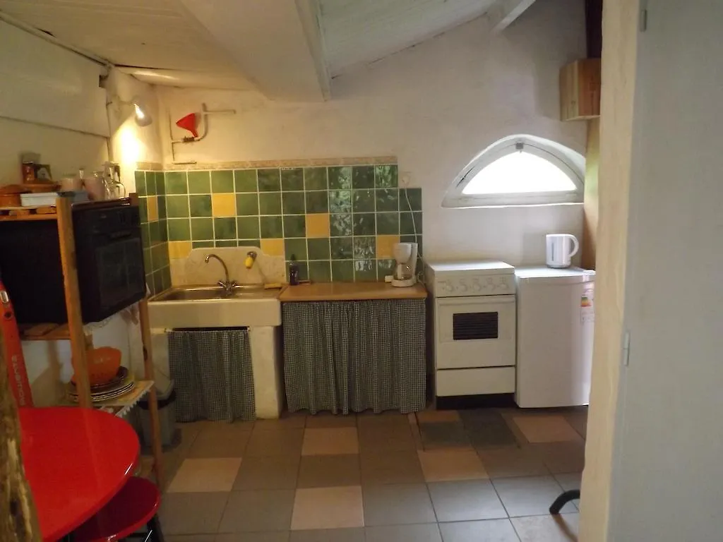 Chambre D'Hotes Oeuil De Bouc Madiran 0*,  フランス